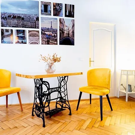 Apartment Peace In Downtown Budapest