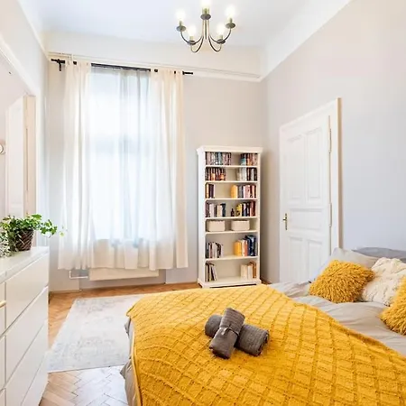 Apartment Peace In Downtown